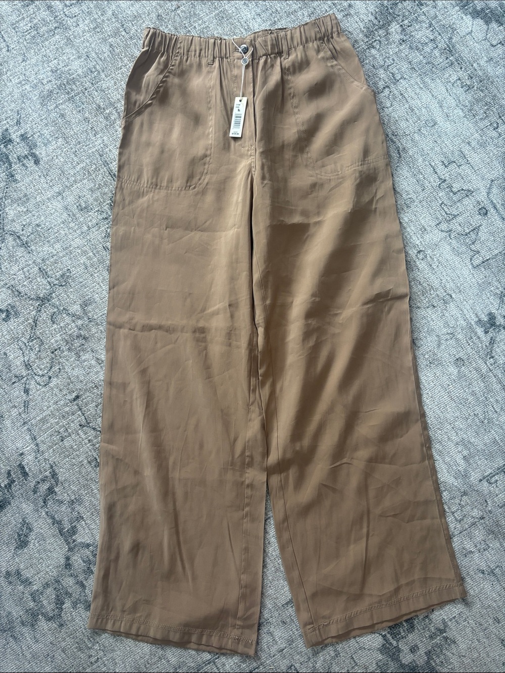 Woman Relaxed Straight-Leg Pants in Brown